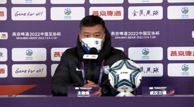 泳池中的秘密